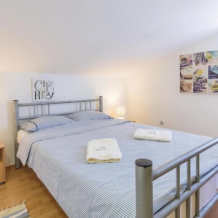Amazing Apartment In Medulin With Wifi Luaran gambar