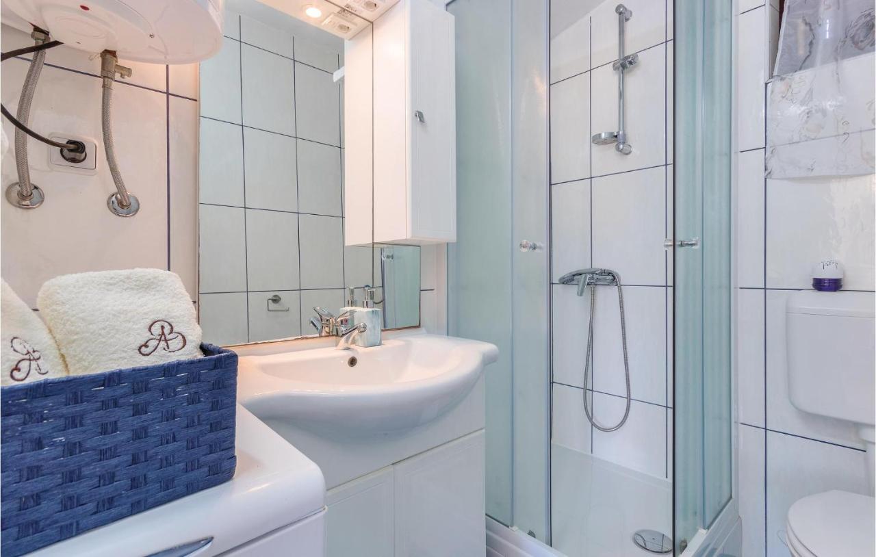 Amazing Apartment In Medulin With Wifi Luaran gambar